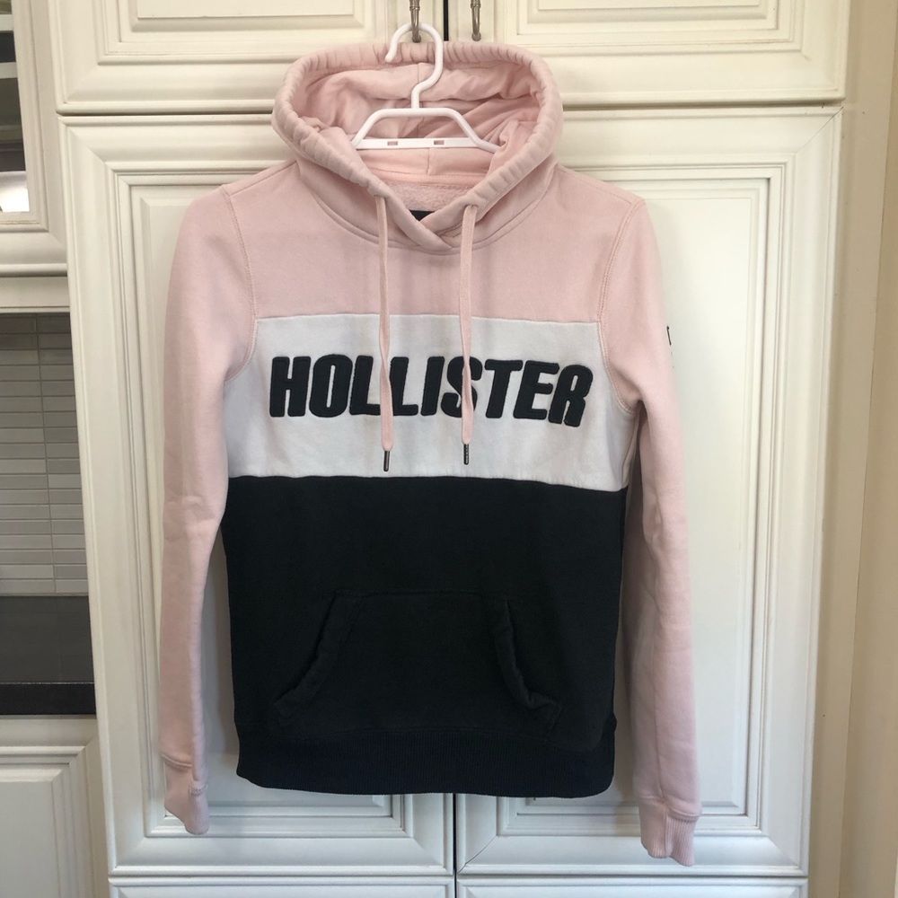 Hollister women’s pullover hoodie